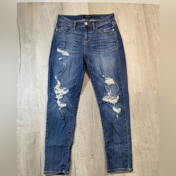 Judy Blue Denim - Judy Blue MidWash Boyfriend Jeans Size 9/29